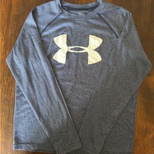 Under Armour Youth Medium Loose fit